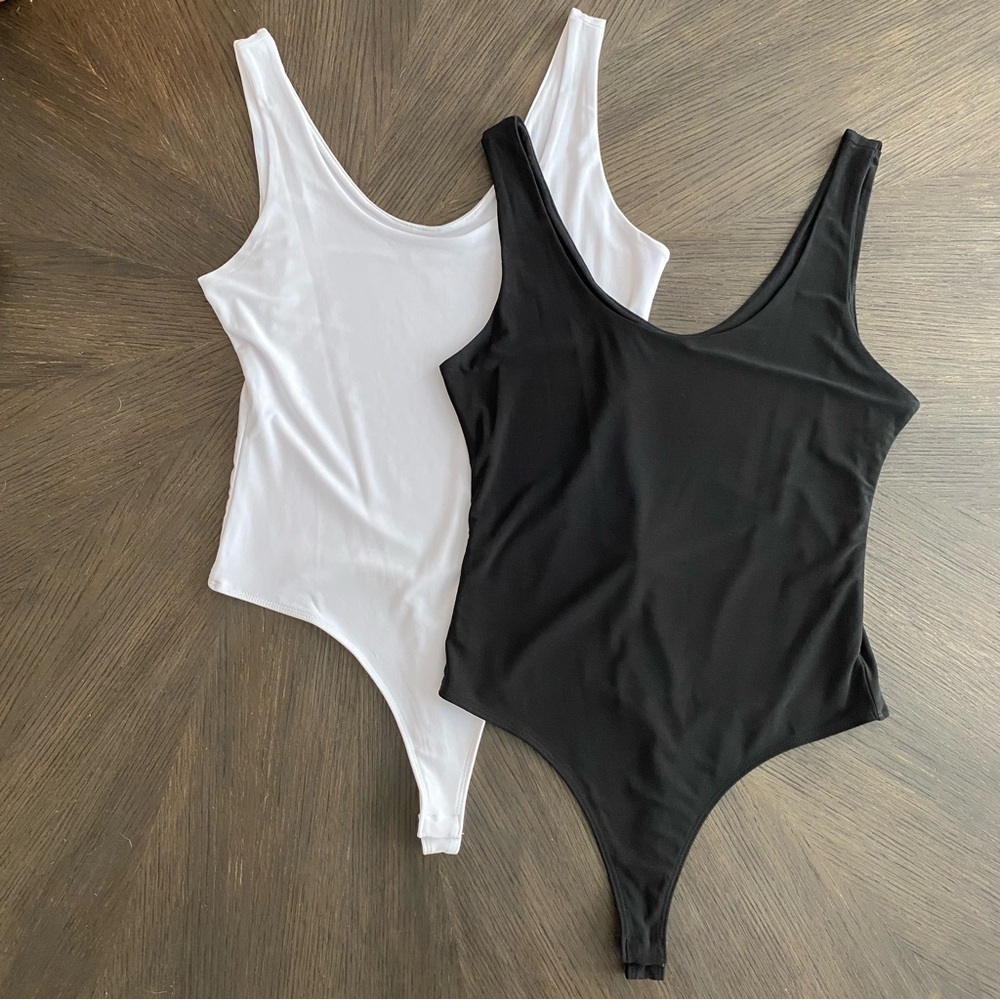 Set of 2 Leith Sleeveless Bodysuits sz M